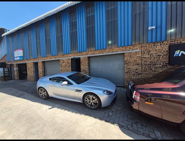 60M² WAREHOUSE TO LET IN TULISA PARK